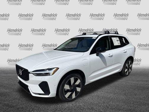 2025 Volvo XC60 Plug-In Hybrid T8 Plus
