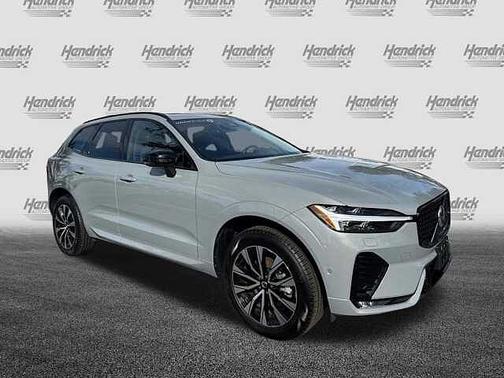 2025 Volvo XC60 Plus