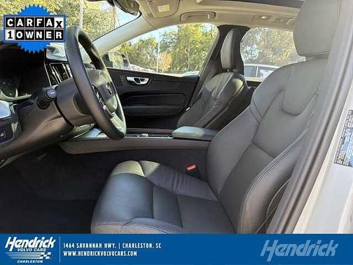 2025 Volvo XC60 Plus