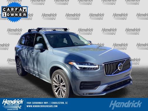 2022 Volvo XC90 Momentum