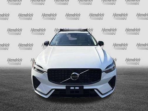 Crystal White 2024 Volvo XC60 Core