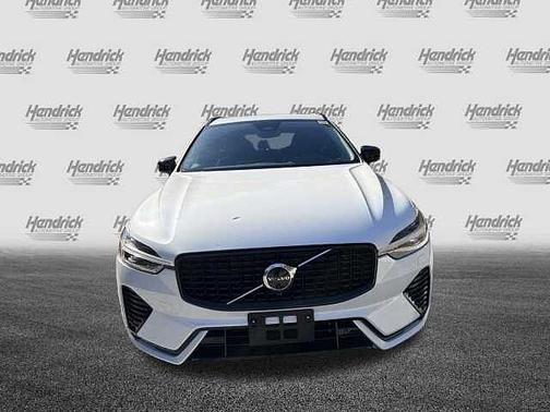 2025 Volvo XC60 Plus