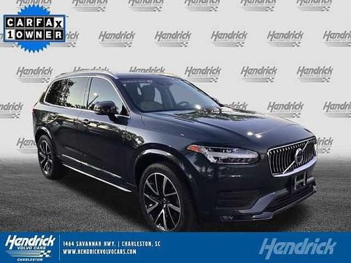 2022 Volvo XC90 Momentum