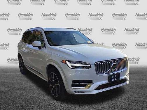 2023 Volvo XC90 Plus