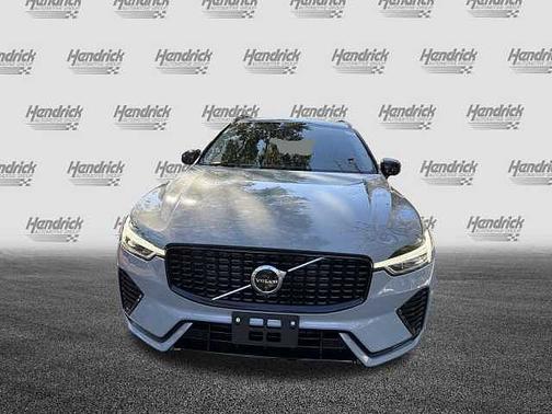 2025 Volvo XC60 Plus