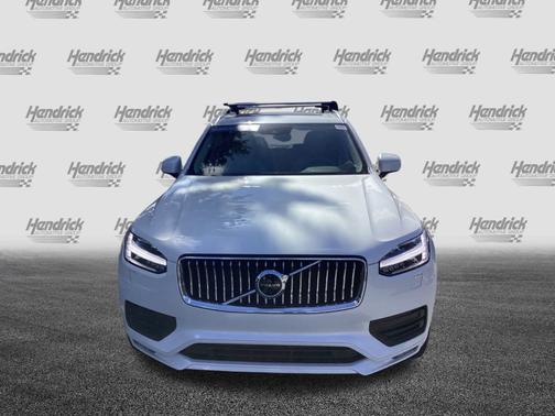 2022 Volvo XC90 Momentum