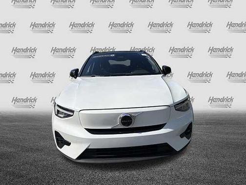 Crystal White 2023 Volvo XC40 Plus