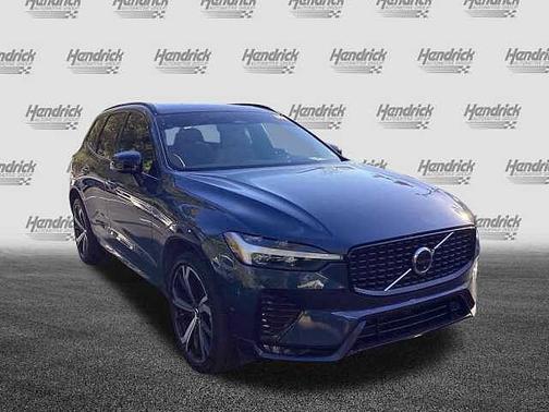 2023 Volvo XC60 Ultimate Dark Theme