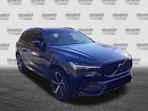 2023 Volvo XC60 Ultimate Dark Theme