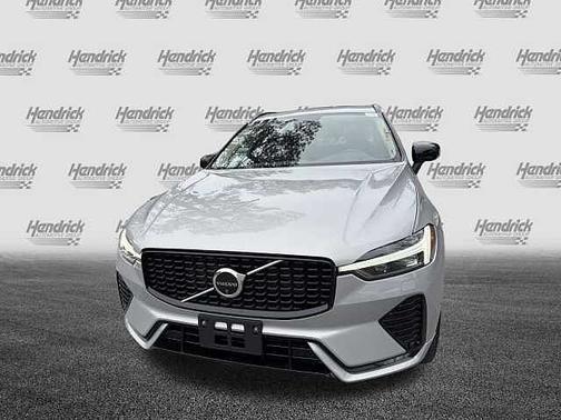 2025 Volvo XC60 Plus