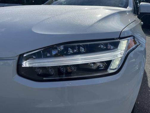 2024 Volvo XC90 B6 Core Bright Theme
