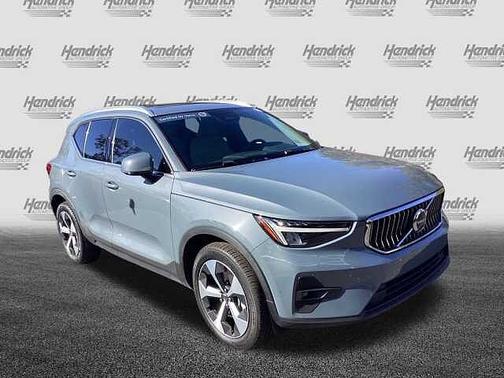 2023 Volvo XC40 Plus