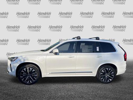 2025 Volvo XC90 Plug-In Hybrid T8 Plus 7-Seater