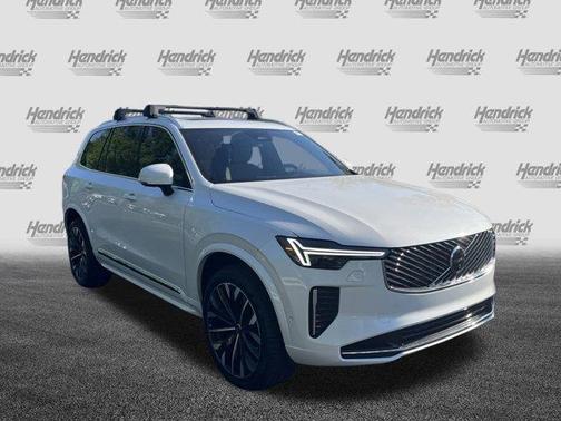 2025 Volvo XC90 Plug-In Hybrid T8 Plus 7-Seater