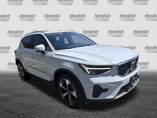 Cloud Blue 2025 Volvo XC40 Plus