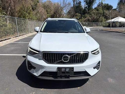 2025 Volvo XC40 Plus