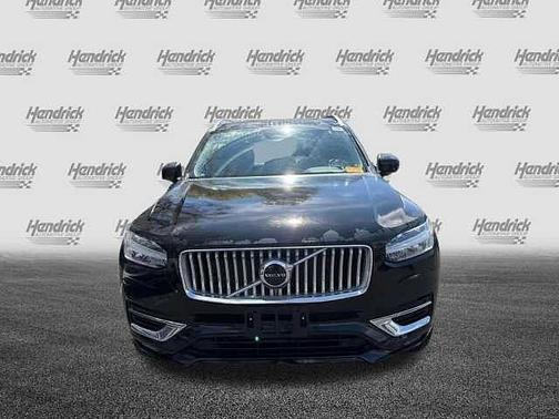 2025 Volvo XC90 Core