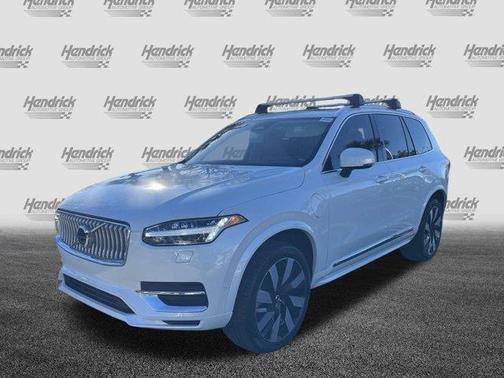 2025 Volvo XC90 Plug-In Hybrid T8 Plus 7-Seater