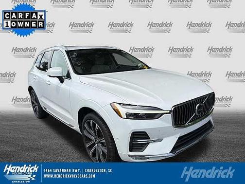 Crystal White 2023 Volvo XC60 Ultimate Bright Theme