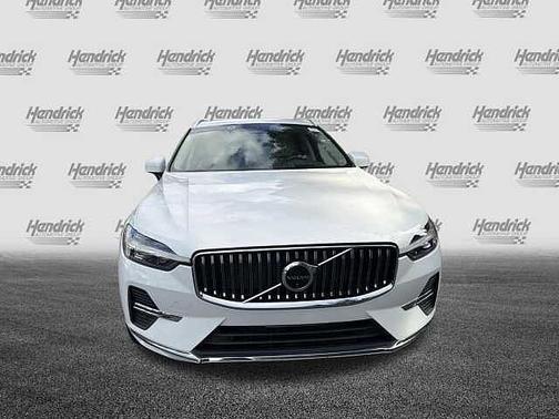 Crystal White 2023 Volvo XC60 Ultimate Bright Theme