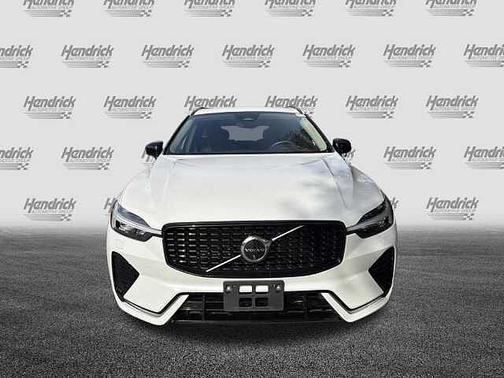 2025 Volvo XC60 Plus