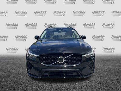 2025 Volvo XC60 Plug-In Hybrid T8 Plus