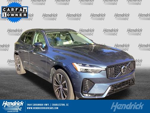 2023 Volvo XC60 Plus Dark Theme