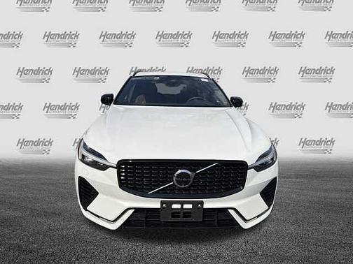 2024 Volvo XC60 Plus