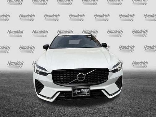 2024 Volvo XC60 Plus