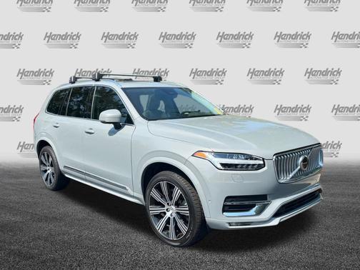 2024 Volvo XC90 Plus Bright Theme