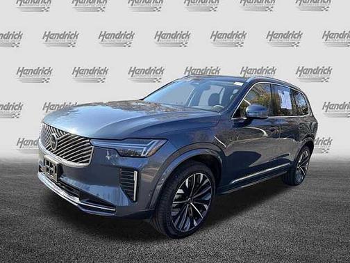 2025 Volvo XC90 Plus