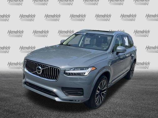 2022 Volvo XC90 T5 Momentum 7 Passenger