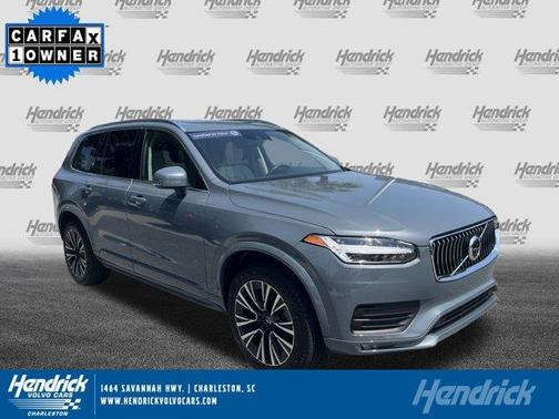 2022 Volvo XC90 T5 Momentum 7 Passenger