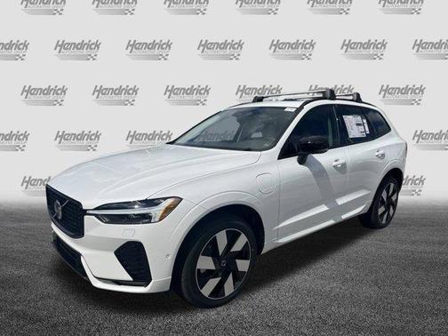 2025 Volvo XC60 Plug-In Hybrid T8 Plus