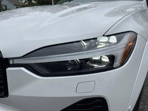 2025 Volvo XC60 Plug-In Hybrid T8 Ultra