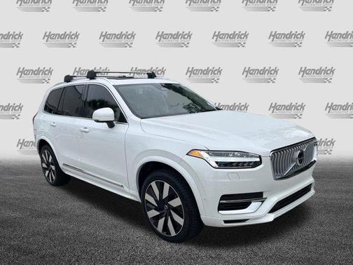 2025 Volvo XC90 Plug-In Hybrid T8 Plus 7-Seater