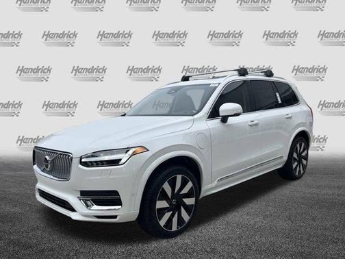 2025 Volvo XC90 Plug-In Hybrid T8 Plus 7-Seater