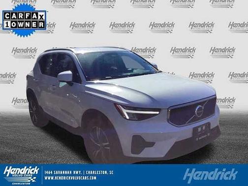2023 Volvo XC40 Core