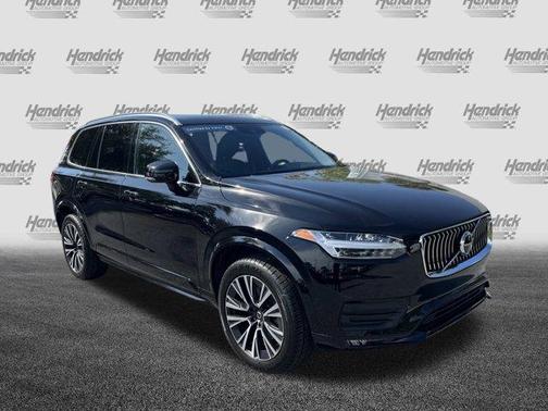 2022 Volvo XC90 T5 Momentum 7 Passenger