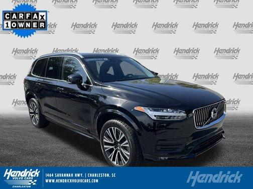 2022 Volvo XC90 T5 Momentum 7 Passenger