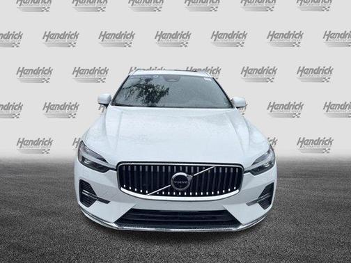 2022 Volvo XC60 Recharge Plug-In Hybrid T8 Inscription Expression Extended Range