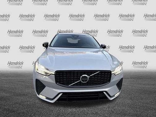 2025 Volvo XC60 Plus