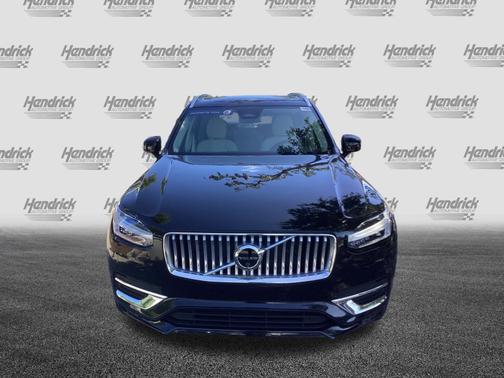 2024 Volvo XC90 Plus Bright Theme
