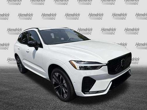 Crystal White 2026 Volvo XC60 Plus