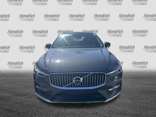 2022 Volvo XC60 B5 Inscription