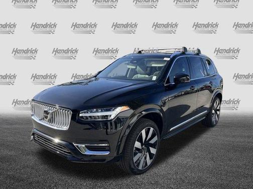 2025 Volvo XC90 Plug-In Hybrid T8 Plus 7-Seater