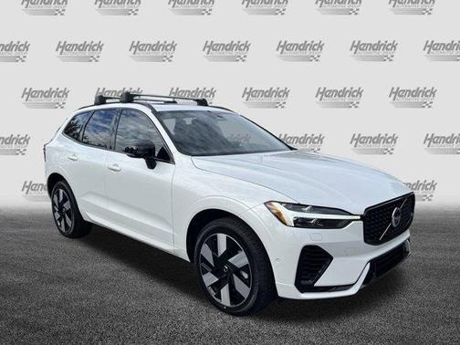 2025 Volvo XC60 Plug-In Hybrid T8 Plus