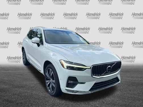 2022 Volvo XC60 B6 Inscription