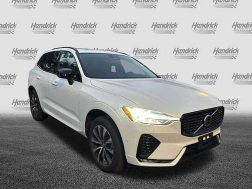 2025 Volvo XC60 Plus