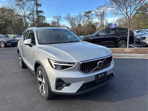 2023 Volvo XC40 Plus